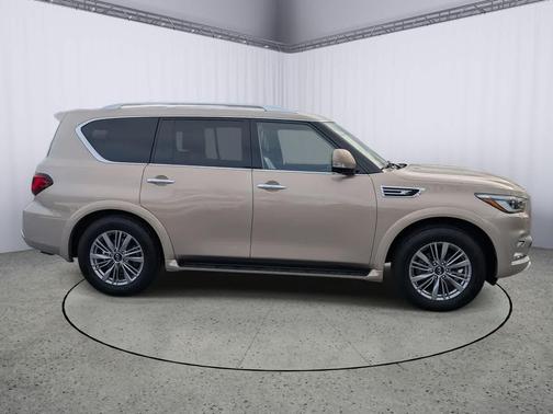 2021 INFINITI QX80 Luxe