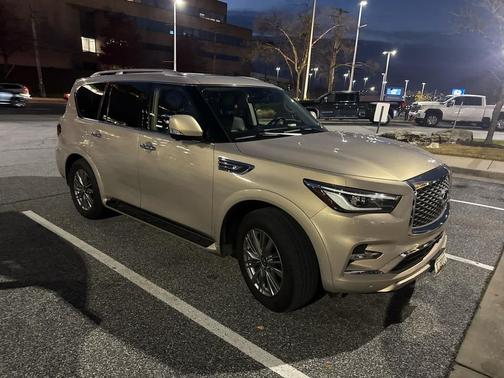 2021 INFINITI QX80 Luxe