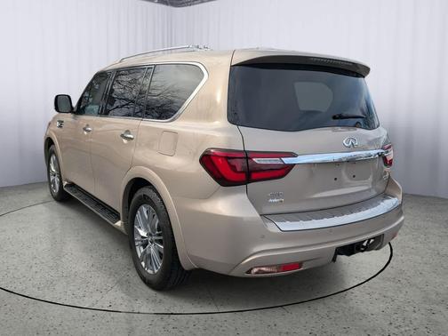 2021 INFINITI QX80 Luxe
