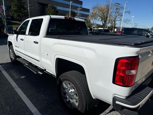 2017 GMC Sierra 2500 Denali