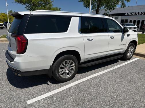 White Frost Tricoat 2021 GMC Yukon XL Denali