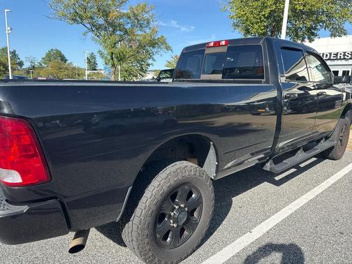 2017 RAM 3500 Big Horn Crew Cab 4x4 8' Box