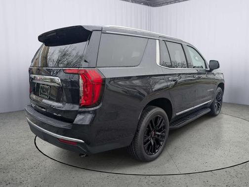 Titanium Rush Metallic 2023 GMC Yukon SLT