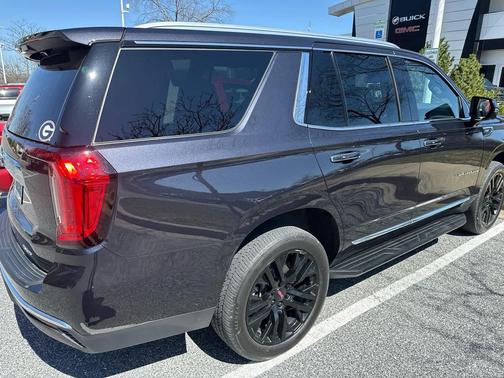 Titanium Rush Metallic 2023 GMC Yukon SLT