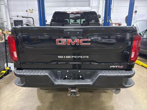 2023 GMC Sierra 2500 AT4