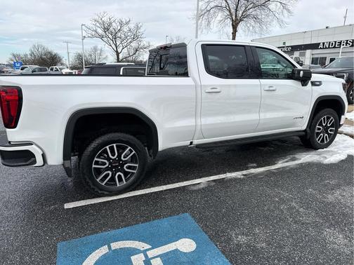 2025 GMC Sierra 1500 AT4