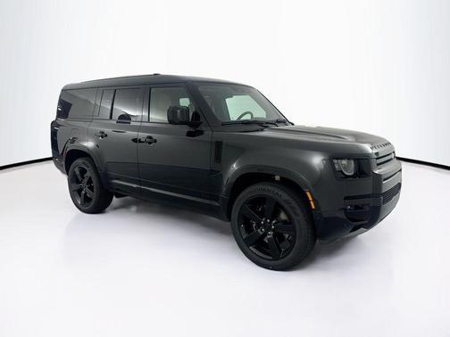 Santorini Black Metallic 2026 Land Rover Defender V8