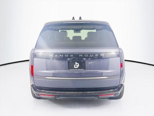 2025 Land Rover Range Rover P530 SE