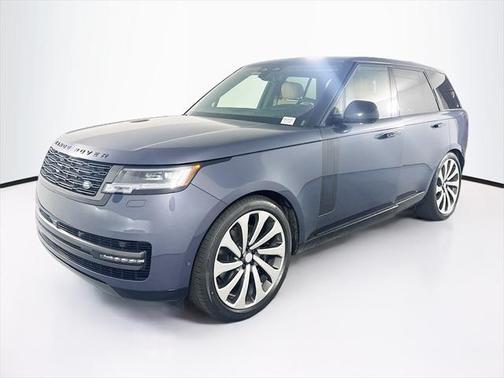 2025 Land Rover Range Rover P530 SE