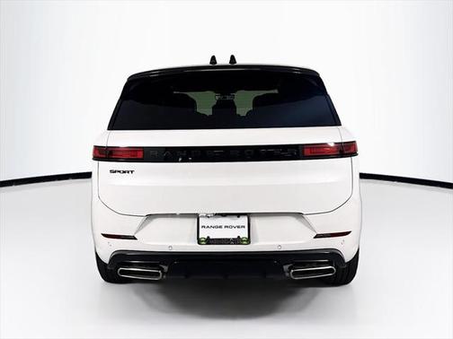 2025 Land Rover Range Rover Sport SE