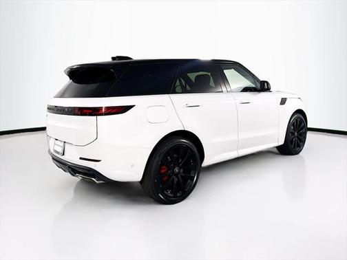 2025 Land Rover Range Rover Sport SE