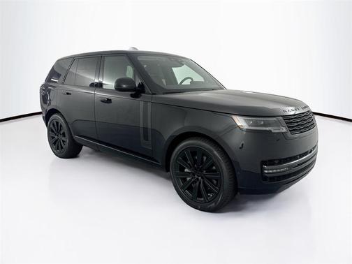 2026 Land Rover Range Rover P550e SE