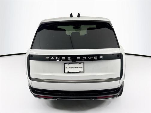 2026 Land Rover Range Rover P400 SE