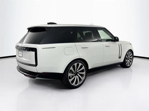2026 Land Rover Range Rover P400 SE