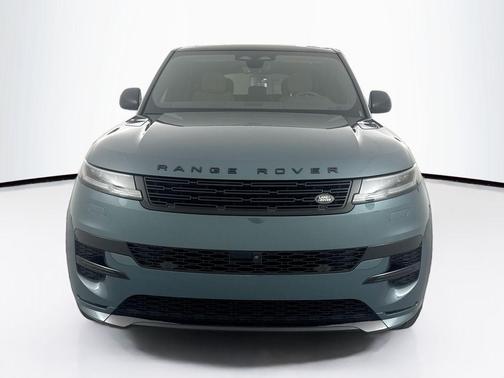 Giola Green Metallic 2025 Land Rover Range Rover Sport SE