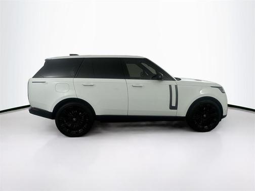 2023 Land Rover Range Rover P530 SE