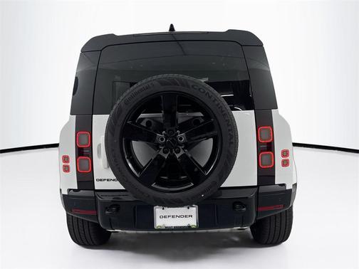 2026 Land Rover Defender P400 X-Dynamic SE