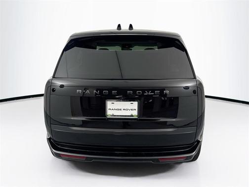 2025 Land Rover Range Rover P400 SE