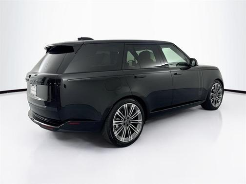 2025 Land Rover Range Rover P400 SE