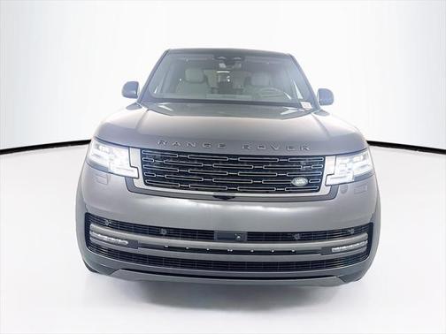 2025 Land Rover Range Rover P400 SE