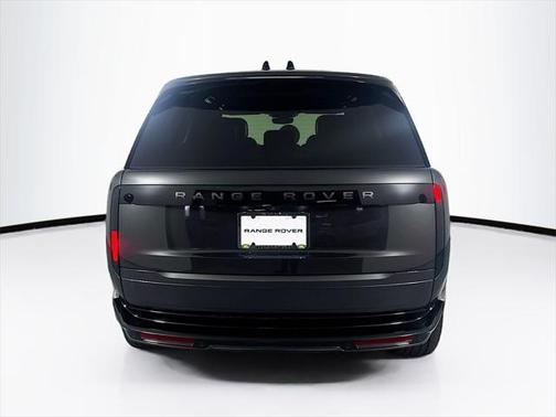 2025 Land Rover Range Rover P400 SE
