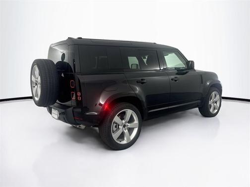 2026 Land Rover Defender P400 X-Dynamic SE