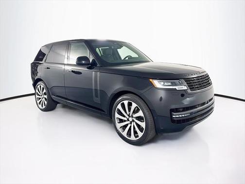 2025 Land Rover Range Rover P530 SE