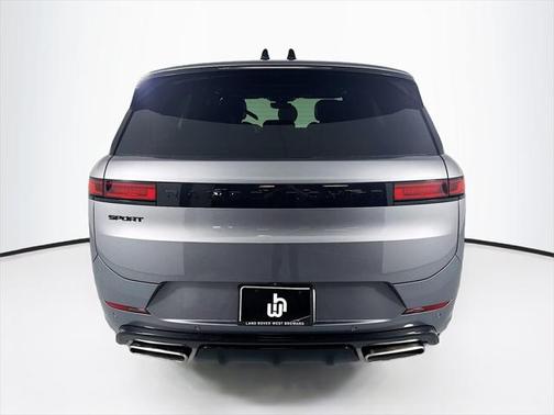 2025 Land Rover Range Rover Sport SE