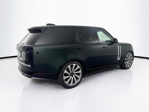 2026 Land Rover Range Rover P530 Autobiography