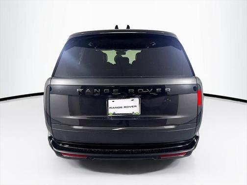 2025 Land Rover Range Rover P400 SE 7 Seat