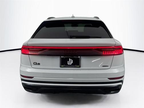 2021 Audi Q8 55 Premium Plus