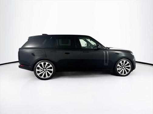 2025 Land Rover Range Rover P530 SE 7 Seat