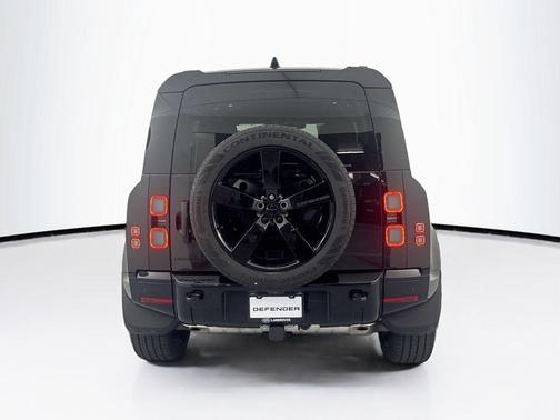 Santorini Black Metallic 2026 Land Rover Defender P400 X-Dynamic SE