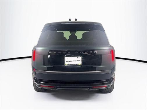 2025 Land Rover Range Rover P400 SE