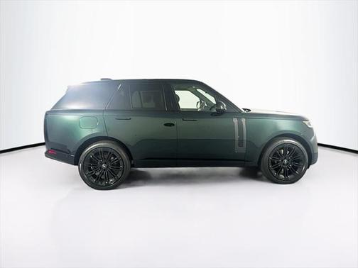 2025 Land Rover Range Rover P400 SE