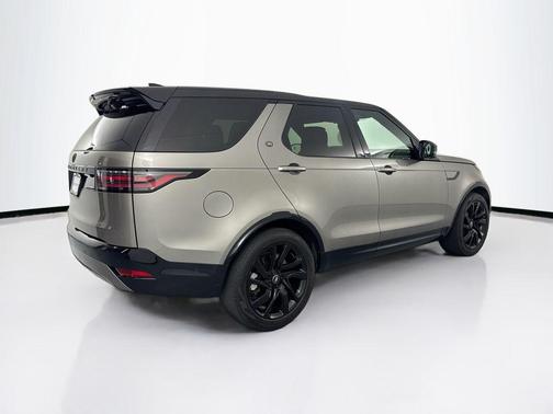 2024 Land Rover Discovery P360 Dynamic SE