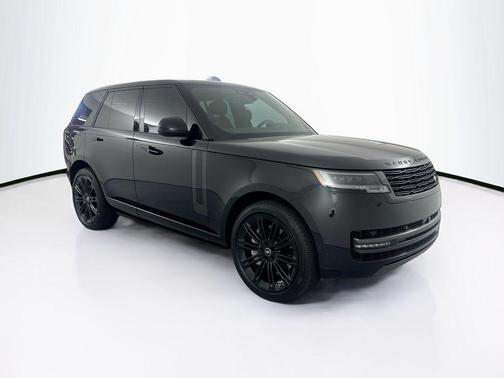 Santorini Black Metallic 2025 Land Rover Range Rover P530 SE