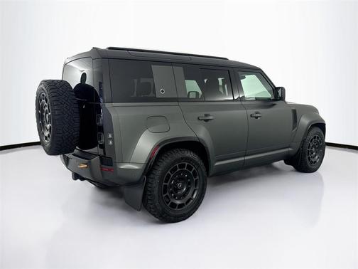 2025 Land Rover Defender P635 OCTA Edition One