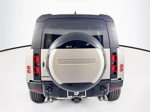 2025 Land Rover Defender 110 P500 X-Dynamic SE