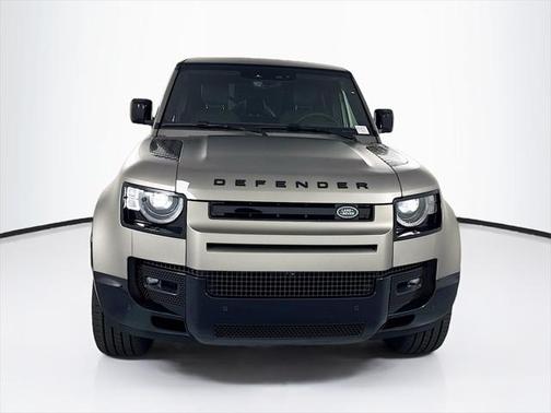 2025 Land Rover Defender 110 P500 X-Dynamic SE