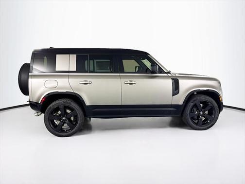 2025 Land Rover Defender 110 P500 X-Dynamic SE