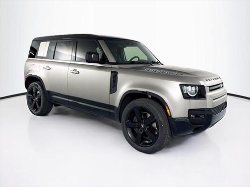 2025 Land Rover Defender 110 P500 X-Dynamic SE