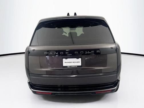 Charente Grey Prem Met 2026 Land Rover Range Rover P530 SE