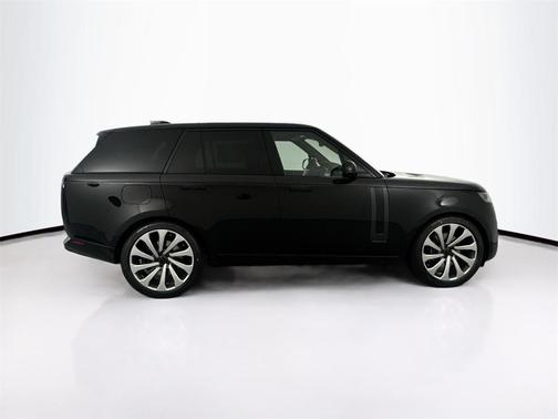 2026 Land Rover Range Rover P530 SE