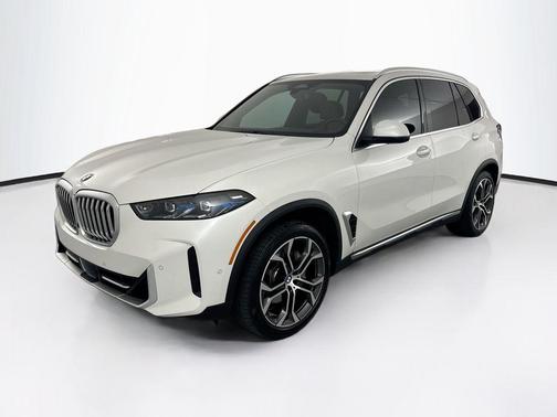 Mineral White Metallic 2025 BMW X5 sDrive40i
