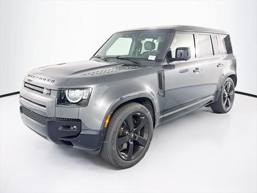 2025 Land Rover Defender 110 V8