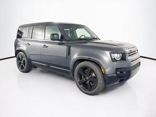 2025 Land Rover Defender 110 V8