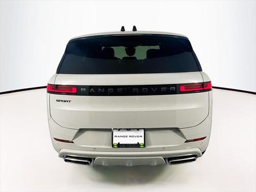 2025 Land Rover Range Rover Sport SE