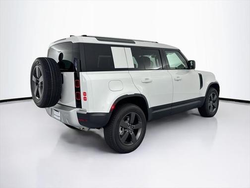 2025 Land Rover Defender 110 P300