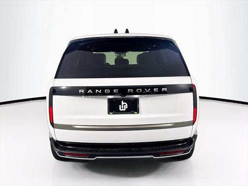 2025 Land Rover Range Rover P400 SE